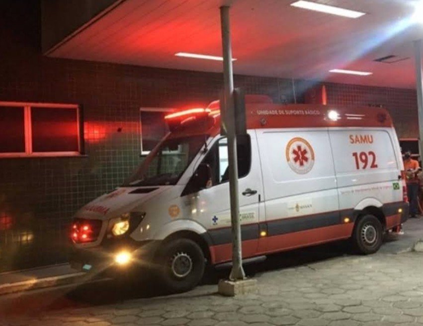 Acidente entre carros deixa mulheres e criança ferida em cruzamento no Japiim