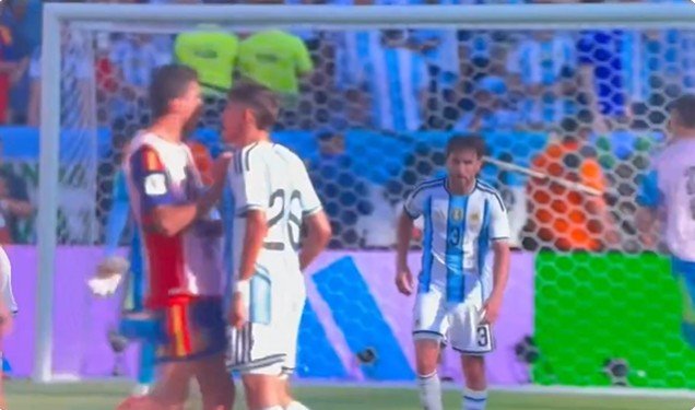 Web repercute pancadaria entre argentinos e espanhóis após apito final da Copa