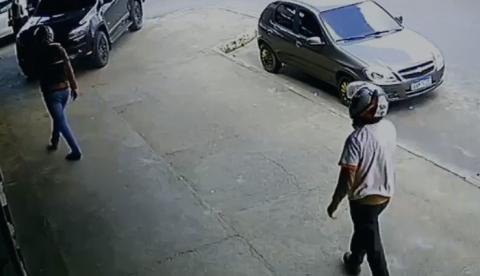 Criminosos invadem e assaltam escritório de advocacia no Jorge Teixeira; veja vídeo