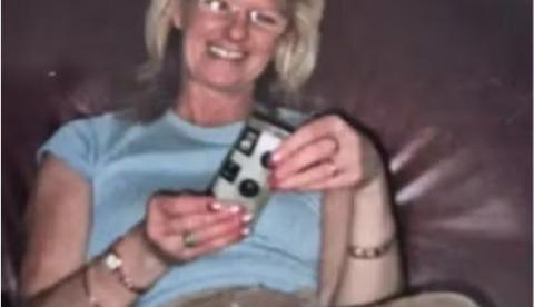 Mulher morre em acidente de carro a caminho de reconhecer corpo do próprio filho