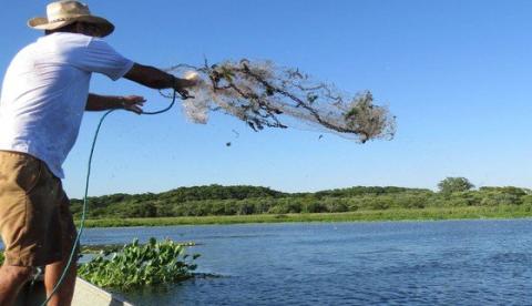 INSS começa a pagar retroativos do seguro-defeso a pescadores do Amazonas