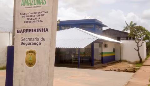 Polícia busca seis detentos que serraram grades e fugiram da delegacia de Barreirinha