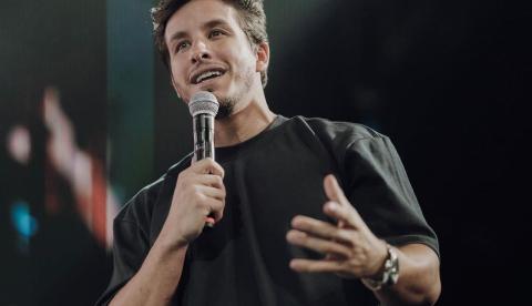 Ator Ricky Tavares vira missionário