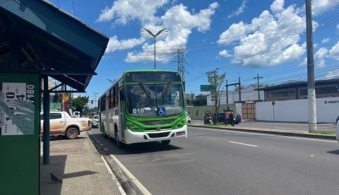 Trio é preso suspeito de assaltar mais de 20 ônibus e rotas do Distrito em Manaus