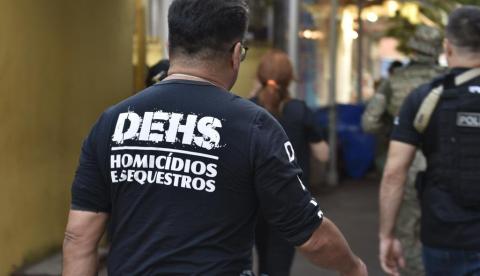 Homem é morto a facadas e pauladas no Centro de Manaus