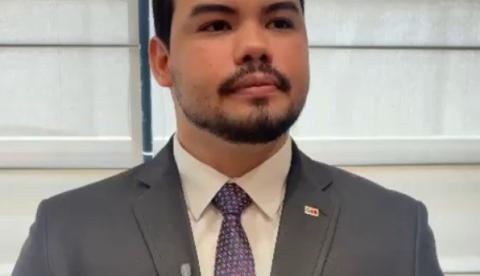 Justiça revoga prisão de sargento da PM suspeito de matar jovem no Alvorada e família contesta