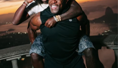 Terry Crews mostra encontro com Vini Jr. no Cristo Redentor
