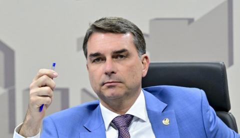 Flávio Bolsonaro diz que seguirá buscando vice após PP barrar Tereza Cristina