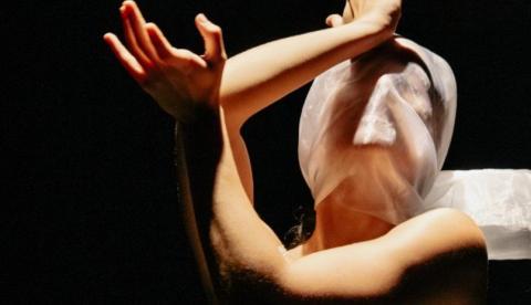 Espetáculo ‘Tez’, da Cia Circo Caboclo, tem sessões gratuitas no Teatro da Instalação