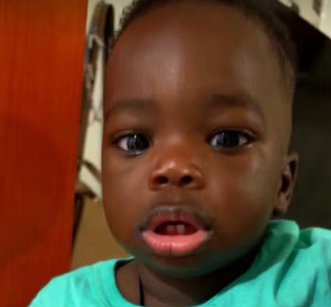 Bebê de 1 ano morre após prender a cabeça em barra de ferro dentro de creche em SP