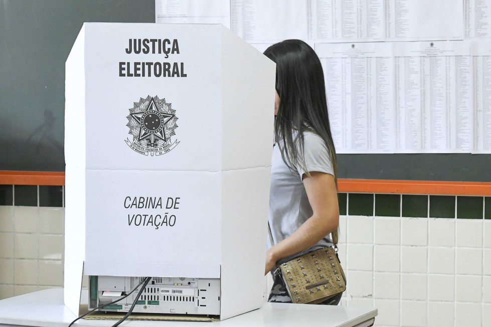 Mulheres são maioria entre eleitores aptos a votar nas eleições de 2026