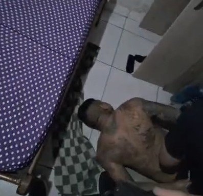 Suspeito de asfixiar ex estava escondido em quitinete de ‘ficante’ no Morro da Liberdade