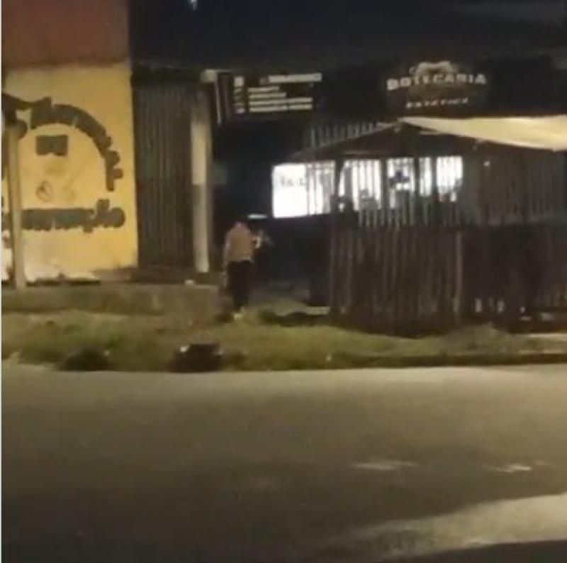 Vídeo mostra PM invadindo bar para matar proprietário na Cidade Nova