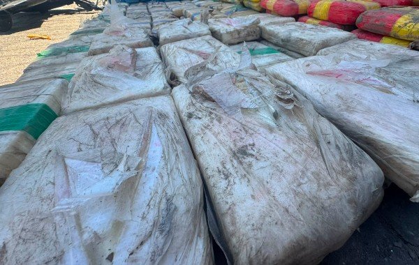 Polícia apreende 700 kg de drogas durante operação na Comunidade do Tupé