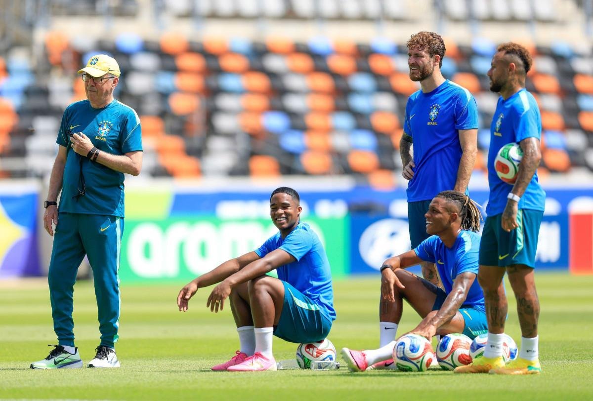 Sem Paquetá, Ancelotti testa opções para duelo decisivo contra a Noruega