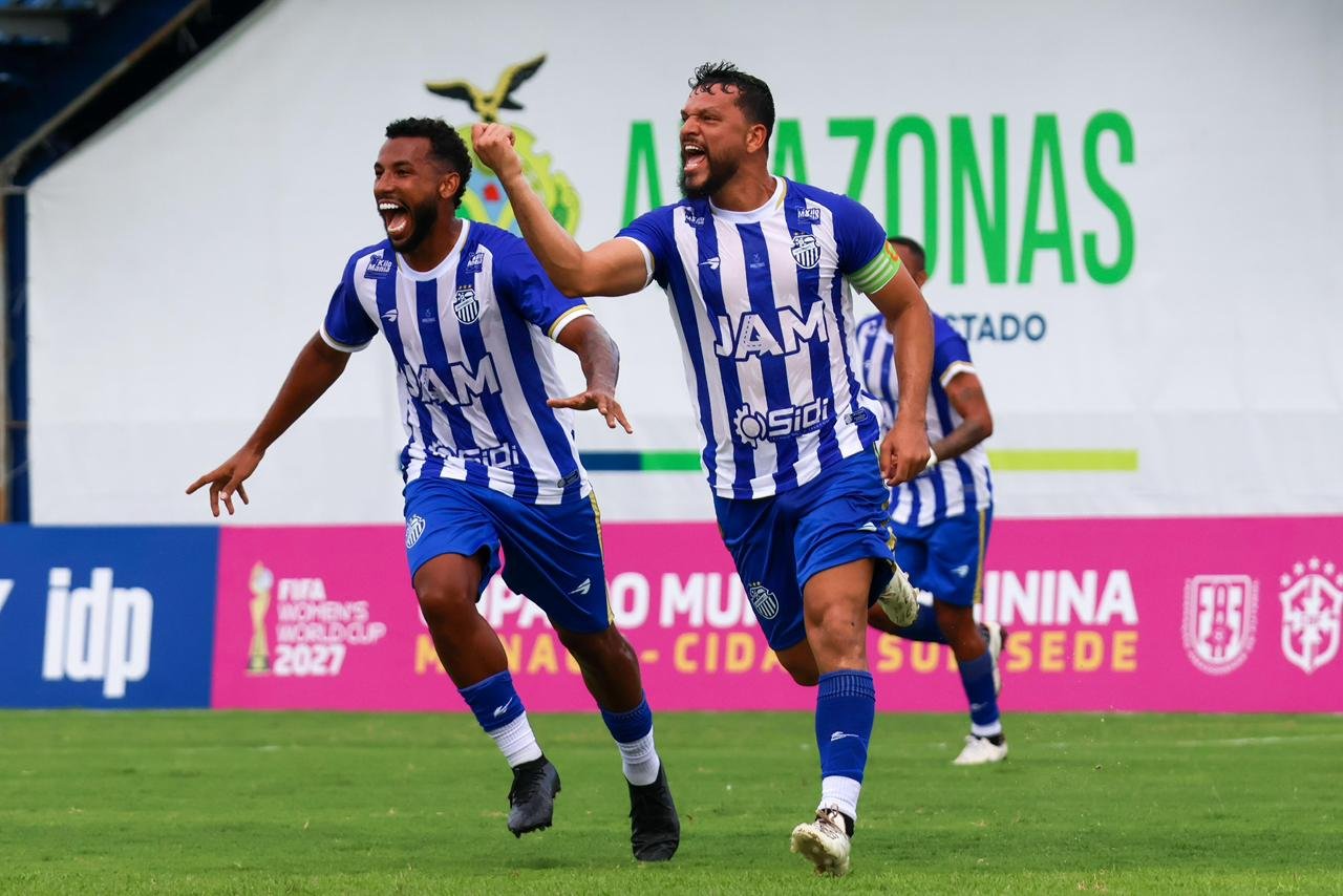 Meia-campista consolida rede de treino com mais de mil alunos em Manaus