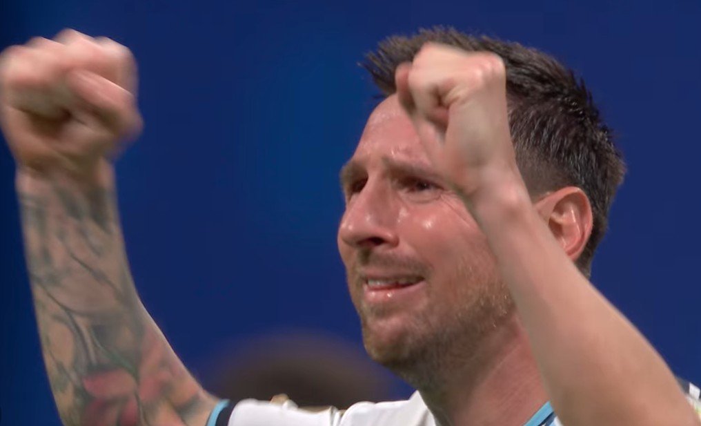 Argentina reage, vence Egito por 3 a 2 de virada e garante vaga nas quartas da Copa