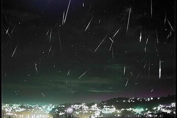 Chuva de meteoros poderá ser vista em todo o Brasil na madrugada de sexta-feira