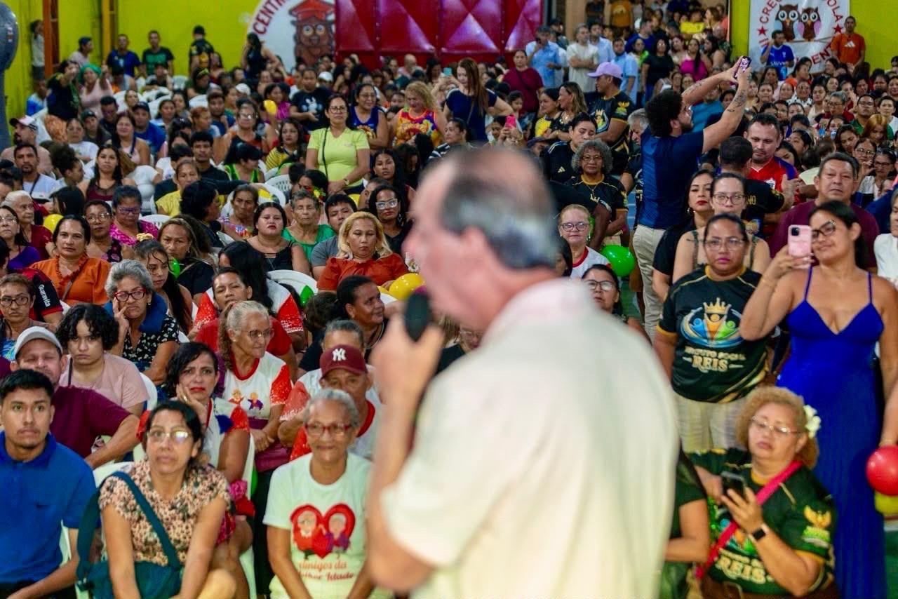 Omar propõe ampliar rede de saúde para destravar fila do Sisreg no Amazonas