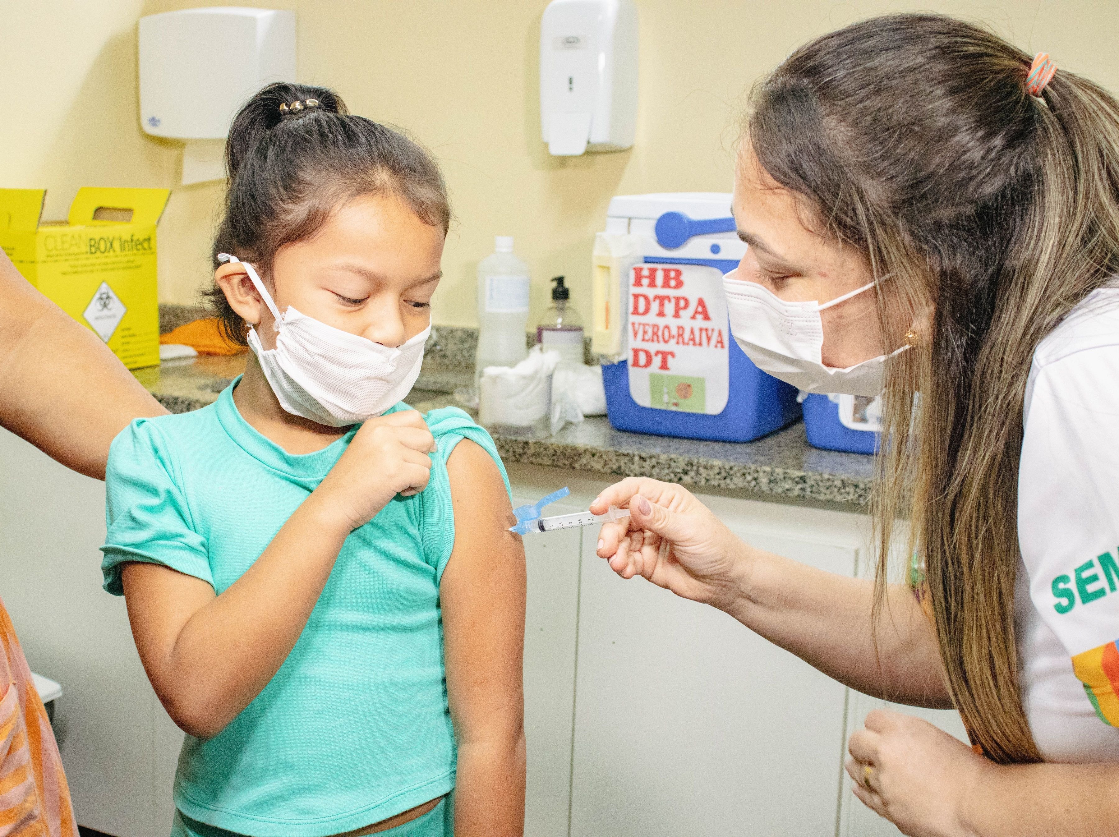 Multivacinação em Manaus: Prazo para atualizar caderneta termina nesta terça-feira