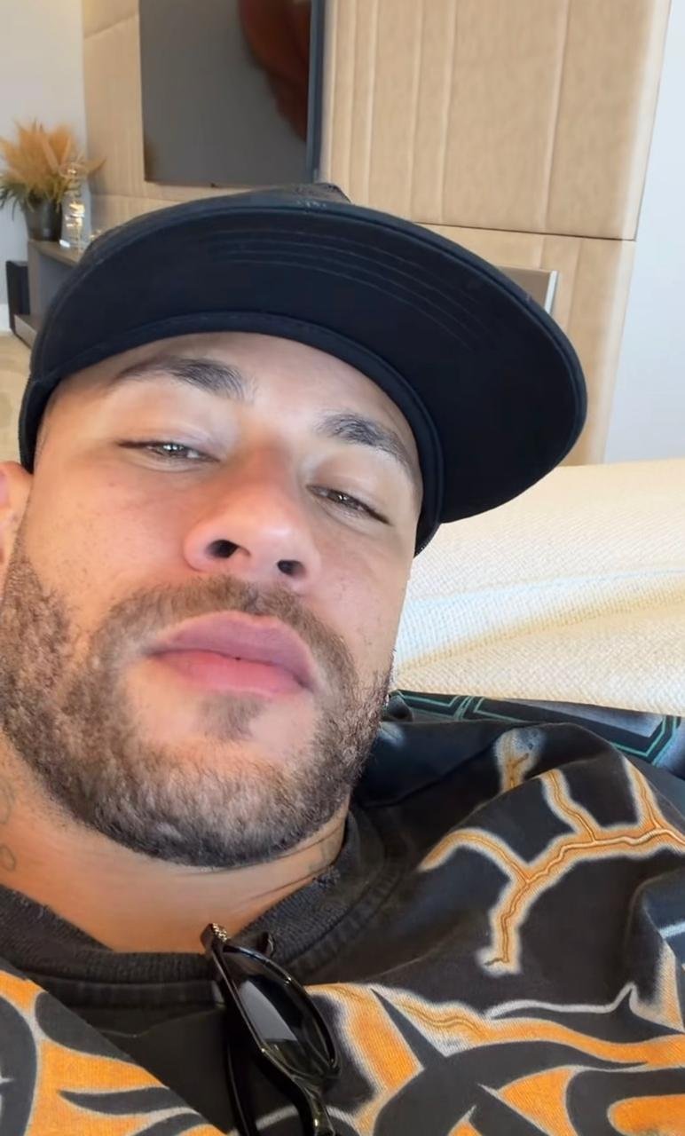 Neymar se pronuncia após ser deixado no 'vácuo' por jogador do Vasco