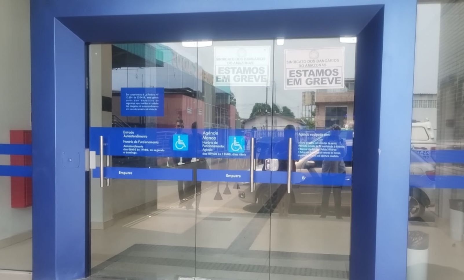 Bancários anunciam paralisação nacional de 24 horas em meio a negociações salariais