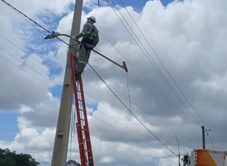Manutenção programada deixa bairros sem energia em Manaus; veja lista