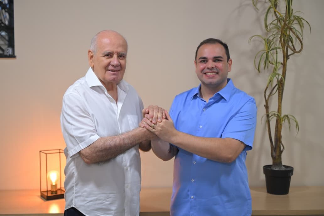 Roberto Cidade confirma Serafim Corrêa como vice