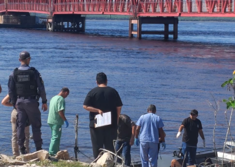 Casal é encontrado morto dentro de lancha no bairro Puraquequara