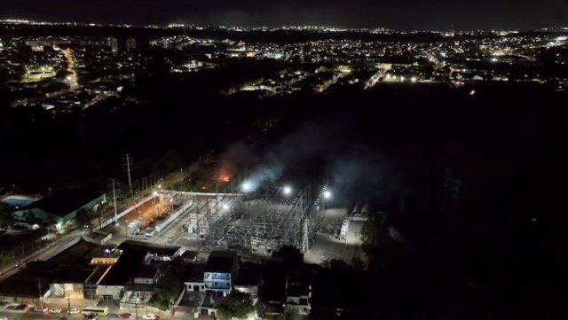 Fogo em área de mato ao lado de subestação mobiliza bombeiros na Colônia Japonesa
