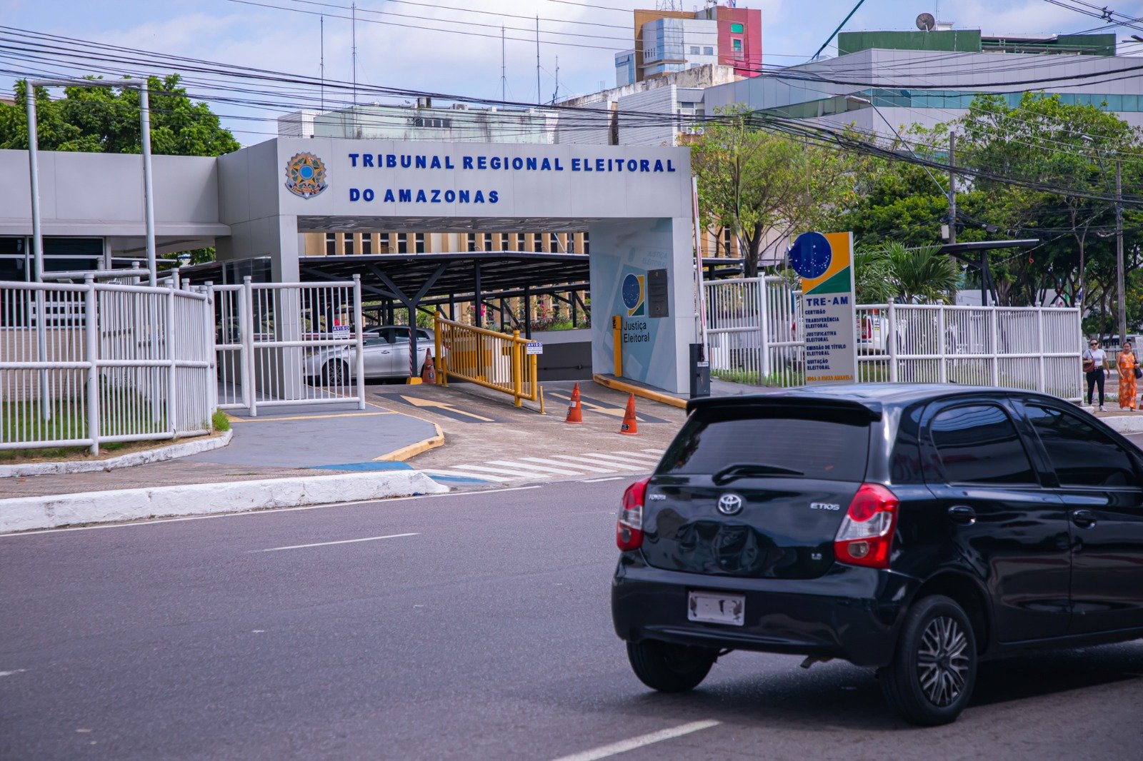 TRE-AM encerra hoje inscrições para PSS com 658 vagas e salário de até R$ 2,6 mil