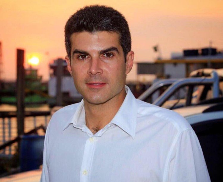 Helder Barbalho abre 24 pontos de vantagem na disputa por duas vagas ao Senado no Pará