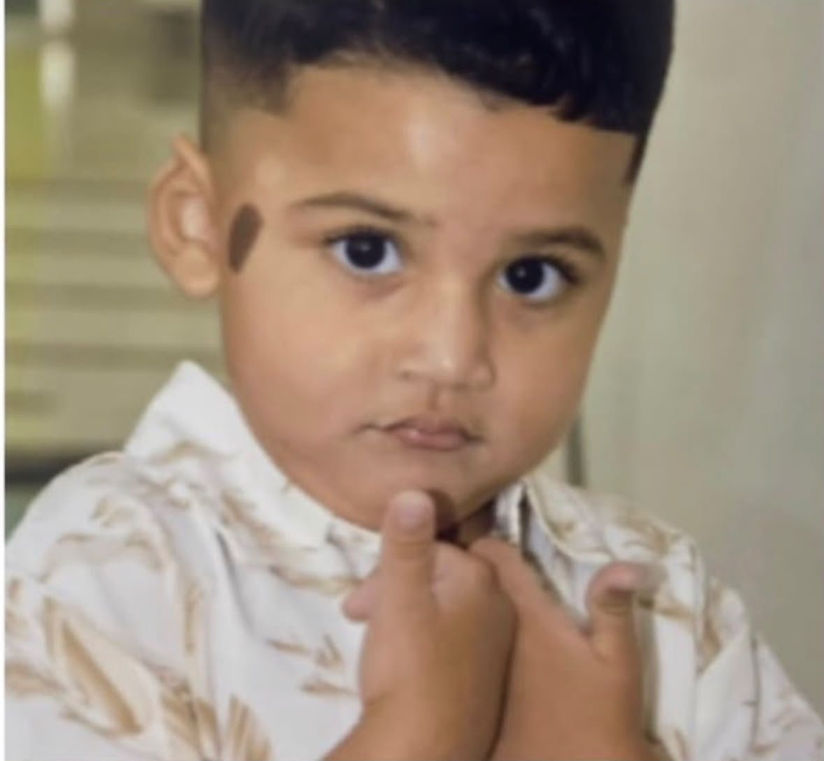 Menino em tratamento médico desaparece após sair de escola em Manaus