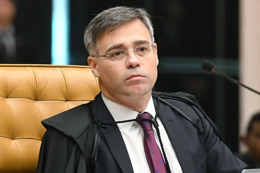 Ministro manda PF apurar vazamento de dados sigilosos de investigação sobre Lulinha