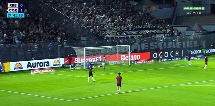 Corinthians vence o Bragantino por 2 a 0 e entra no G7 do Brasileirão