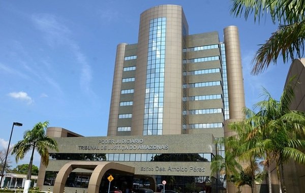 Contra mais 8 desembargadores - Nota do Sindicato dos Trabalhadores da Justiça do Estado do Amazonas
