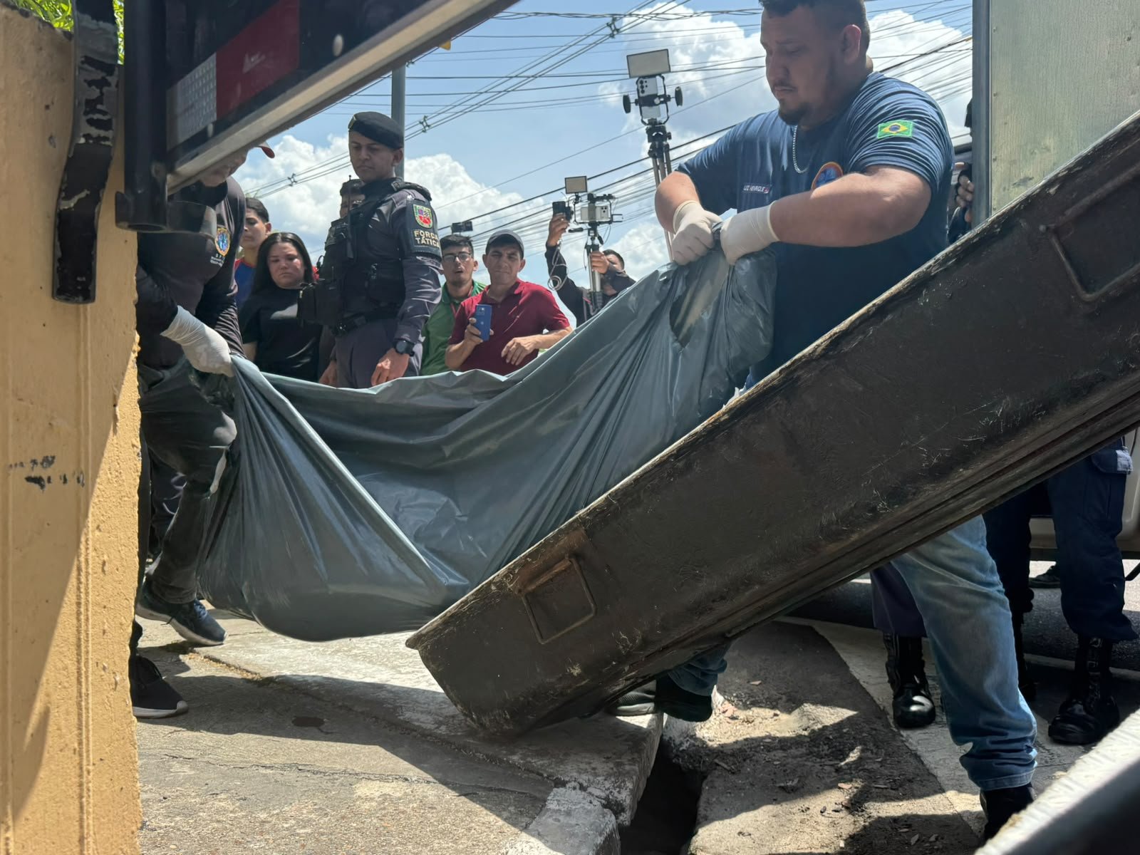 Delegado afirma que vítimas da chacina no São Jorge foram mortas a golpes de arma branca