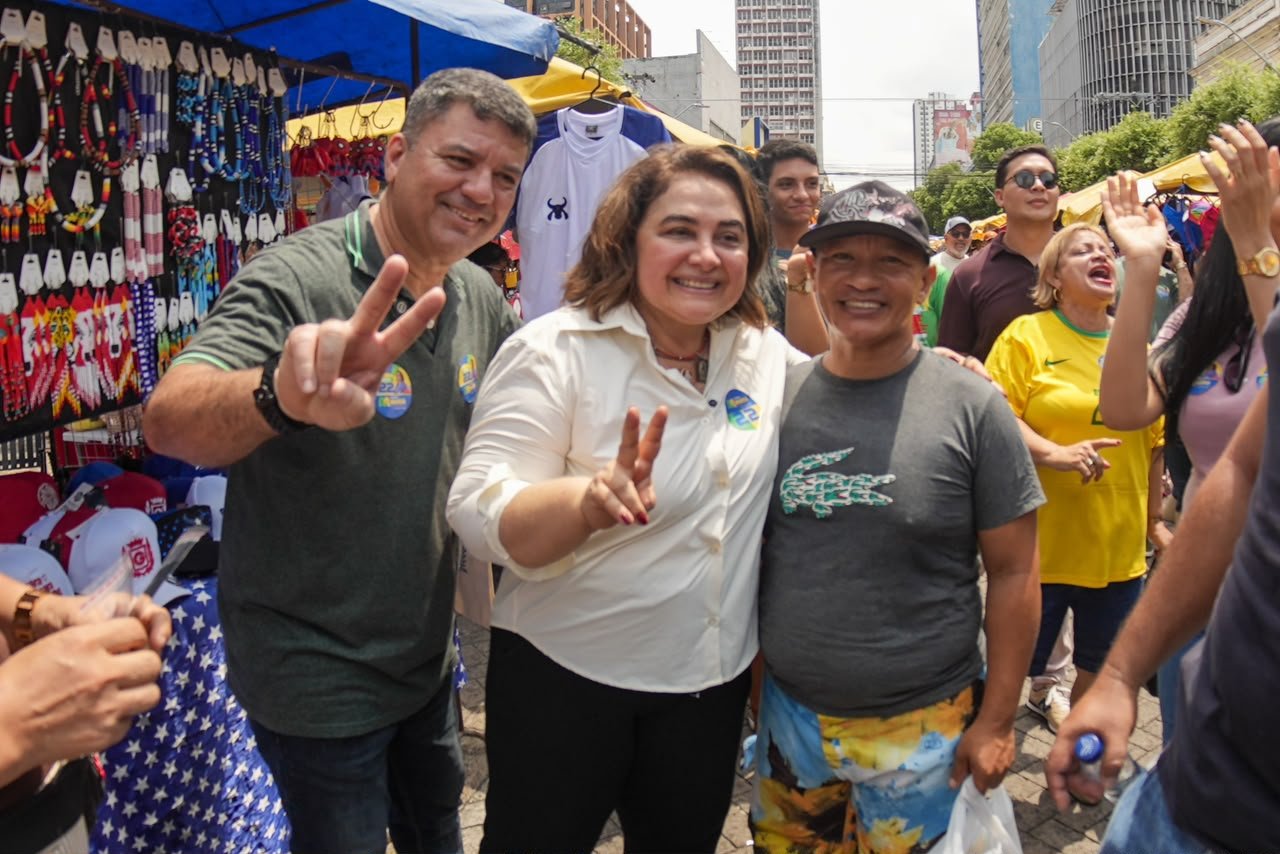 Professora Maria destaca apoio ao empreendedorismo em visita à Feira de Artesanato