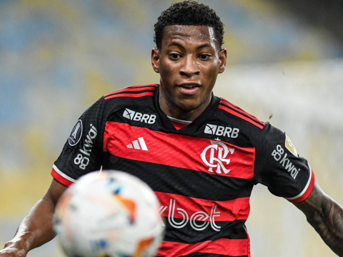 Flamengo vende Gonzalo Plata ao Dínamo Moscou por até R$ 72 milhões