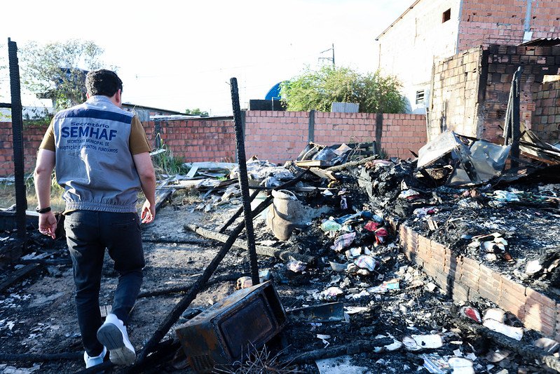 Famílias atingidas por incêndios são incluídas no Auxílio-Aluguel em Manaus