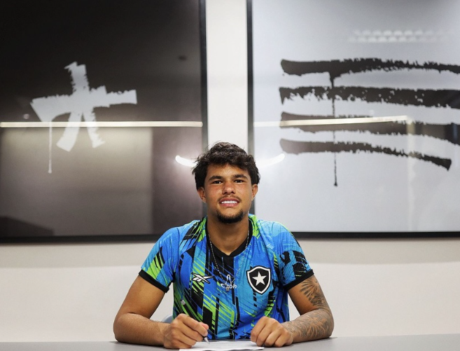Justiça suspende repasse de pensão alimentícia de Bruninho Samudio