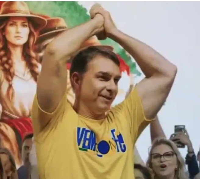 Flávio Bolsonaro anuncia vice nesta quarta após alerta jurídico do PL