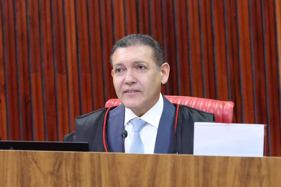 Vazamento de gás provoca incêndio na casa de ministro do STF em Brasília