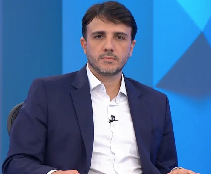 TSE suspende campanha de Renan Santos e aponta irregularidades em redes sociais