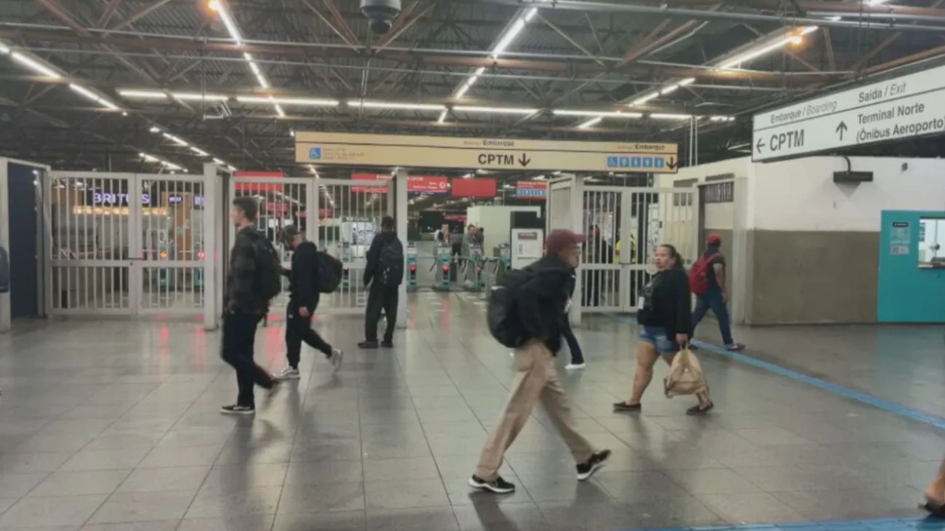 Greve nas linhas 11, 12 e 13 da CPTM deixa São Paulo com 750 km de congestionamento