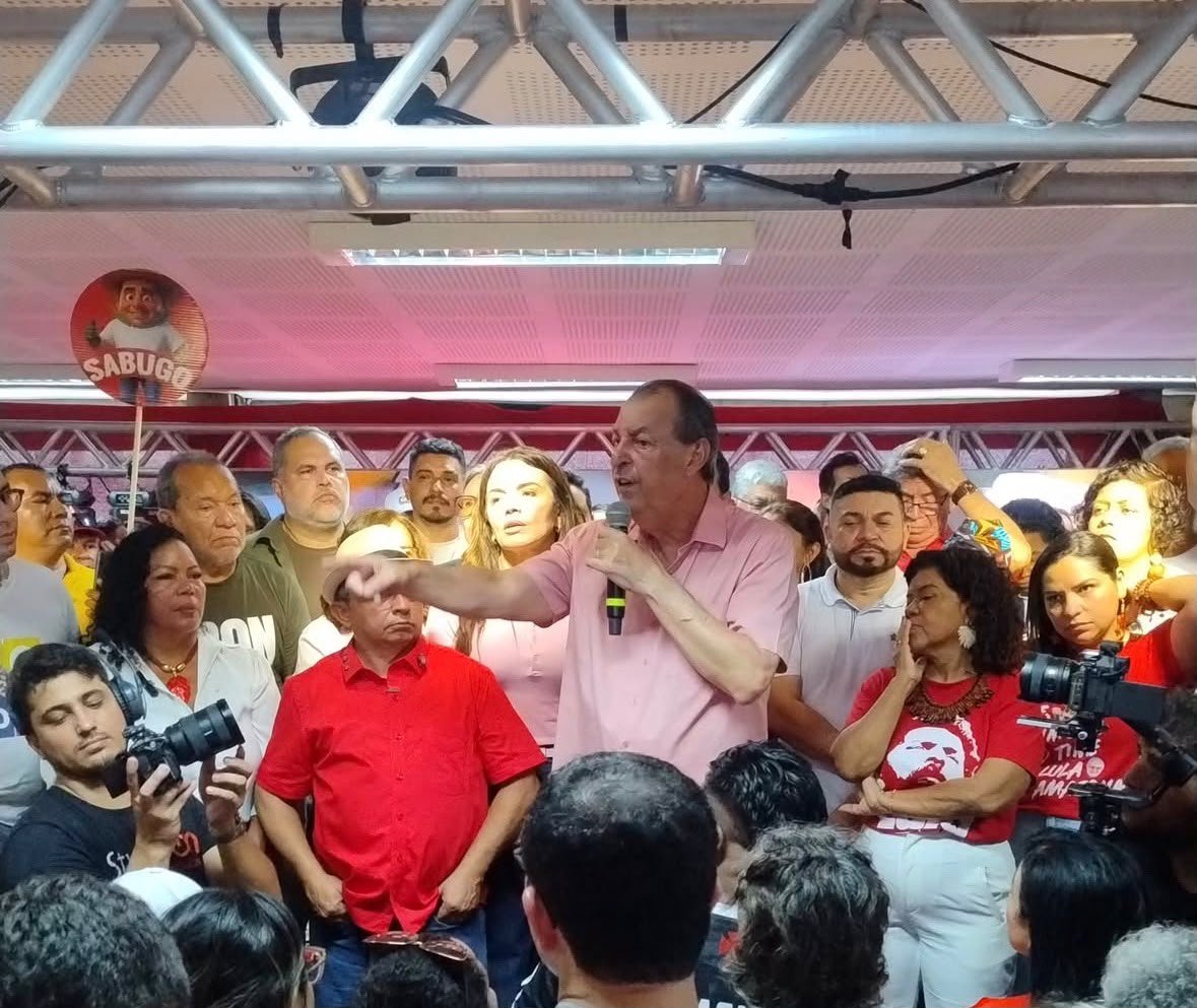 PT, PCdoB e PV fecham chapas no Amazonas e confirmam apoio a Omar Aziz ao governo