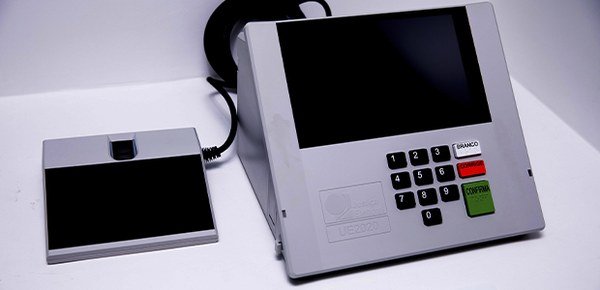Mais de 563 mil urnas eletrônicas vão receber os votos de 158,7 milhões de brasileiros