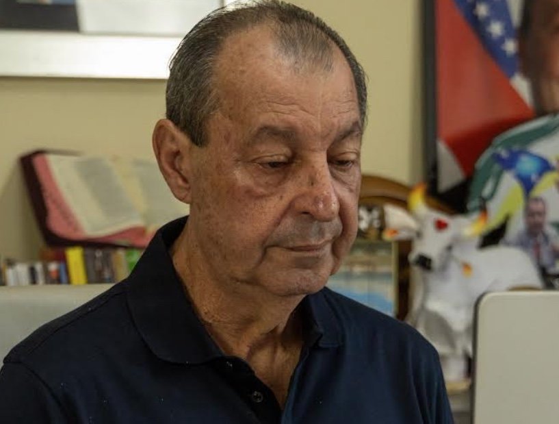 Omar Aziz anuncia entrega de relatório da PEC da escala 6x1 para quinta-feira