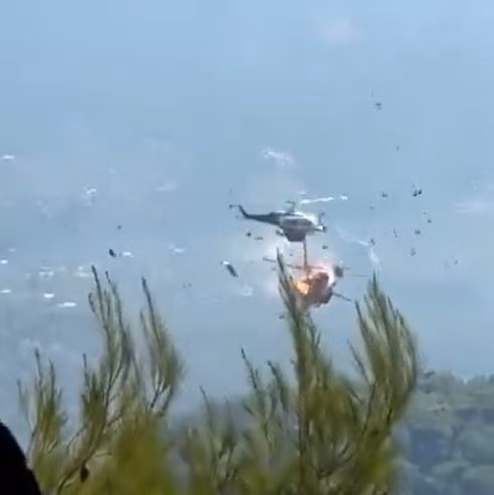 Dois helicópteros militares colidem durante combate a incêndio na Grécia