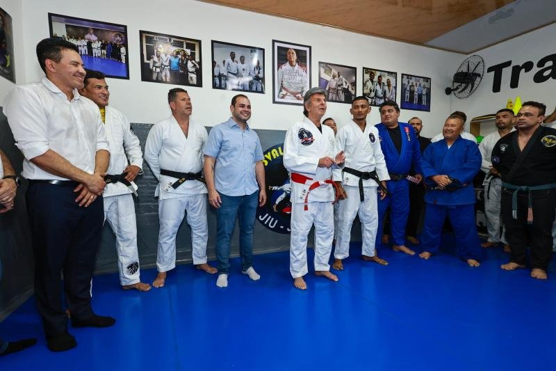 Conheça o Projeto Osvaldo Alves, a iniciativa de jiu-jitsu no Coroado que recebeu o ministro Fux e Roberto Cidade